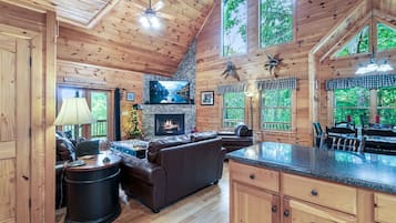 Smart TV, fireplace, stereo