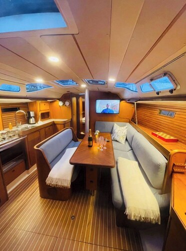 Sailboat 39ft Sleep 6 in Heart of City Centre in Fredrikstad