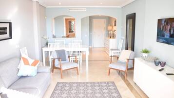 Apartment, 3 Bedrooms, Balcony, Garden View | Living room