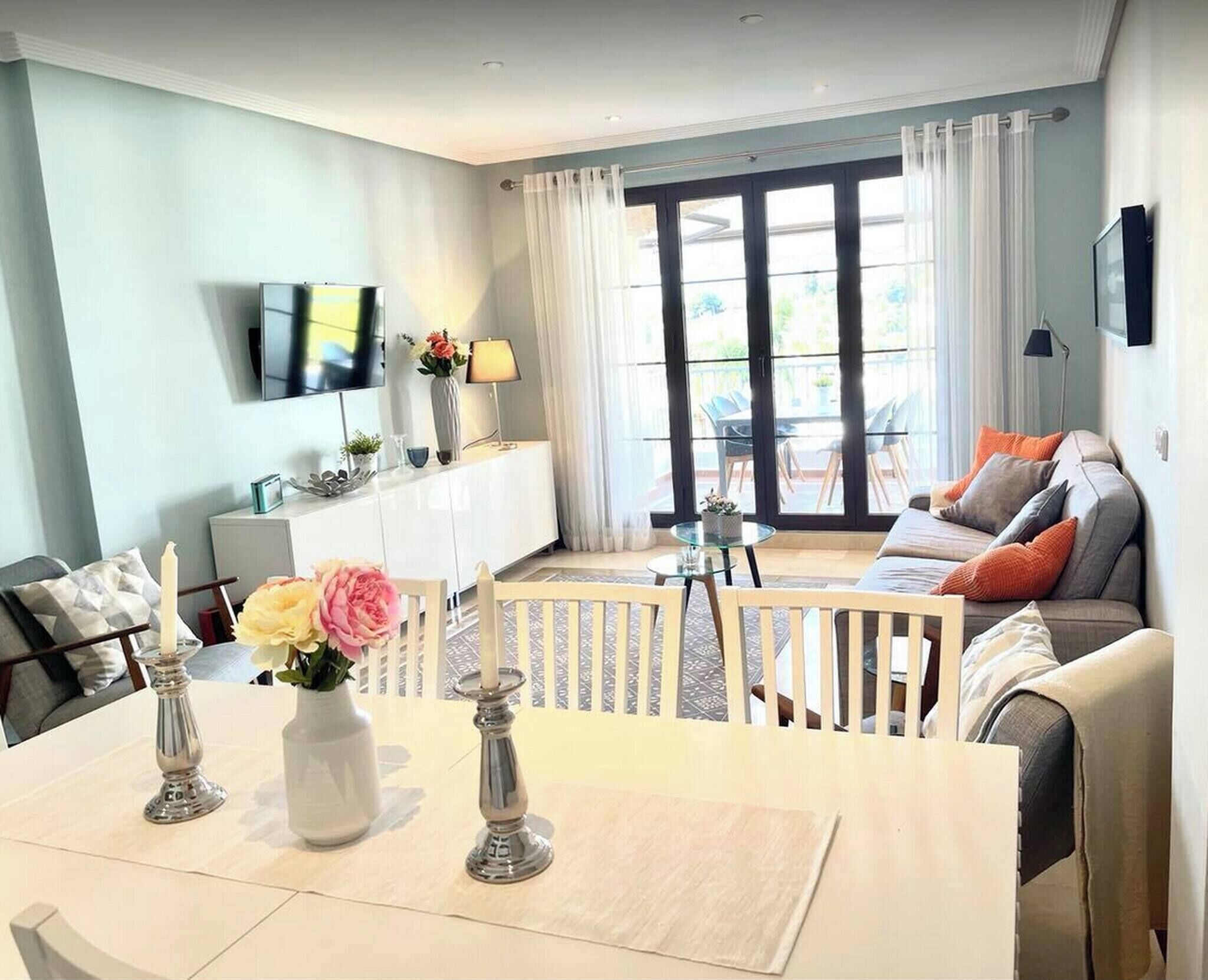 Apartamento, 3 habitaciones, balcón, vistas al jardín | Zona de estar