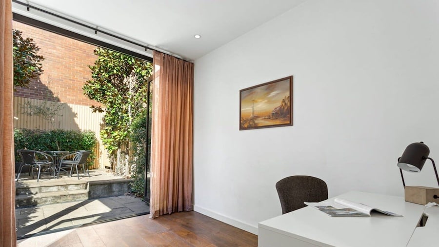 Traditional 2-bed Terrace House in Millers Point