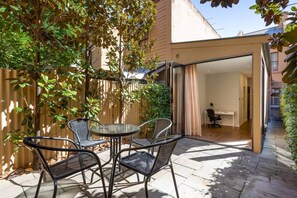 อพาร์ทเมนท์ | ระเบียง