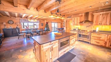 Micro-ondes, four, plaque de cuisson, lave-vaisselle