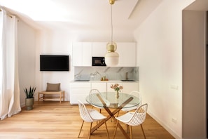 Apartment, 1 Bedroom | Private kitchen