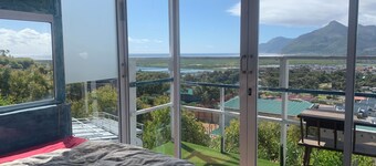 Between Two Oceans Terrific 2-bedroom nature reserve home in Cape Town
