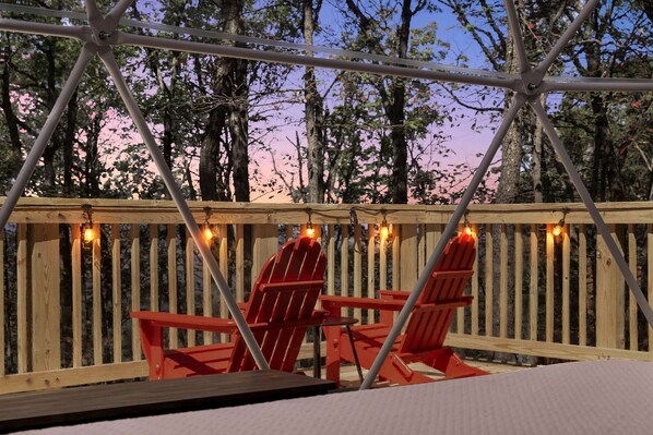 المنطقة المحيطة بالمنشأة