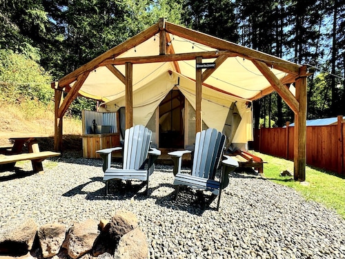 Glamping! Luxury Tent - Mountaineer, Douglas County, Oregon