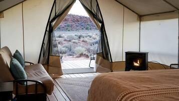 1 多间卧室、办公桌、WiFi、床单