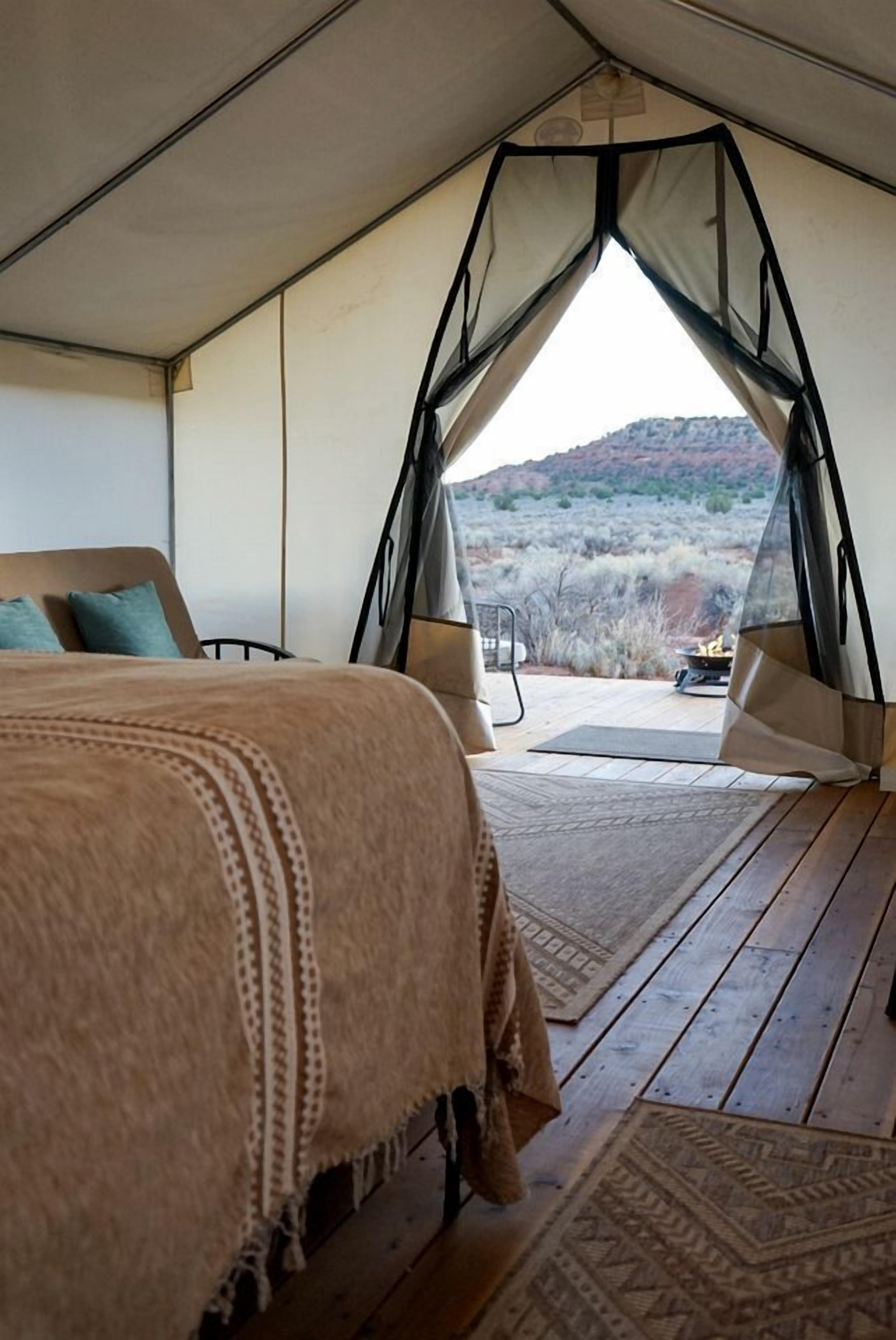 1 slaapkamer, een bureau, wifi, beddengoed