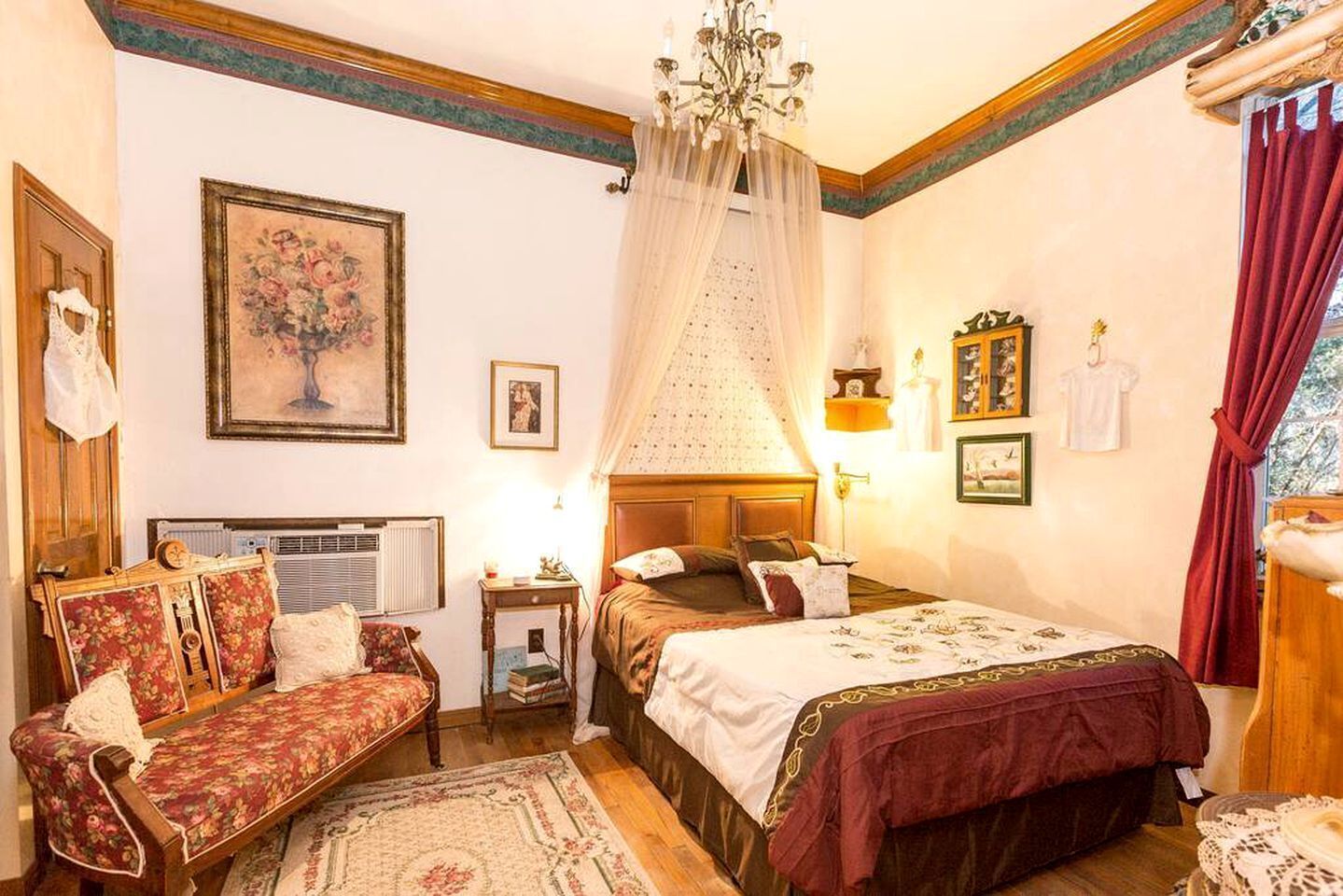 1 bedroom, bed sheets