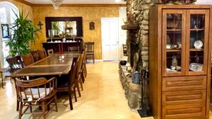 Dining - Waterfront Cabin Rental for Groups of 16 with Jacuzzi Bathtub in Texas Hill Country (Marble Falls)
