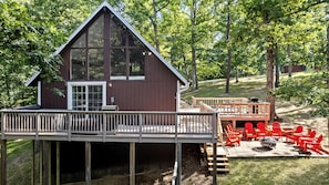 Unclassified image, 4 of 24, button - Fantastic Cabin with Barbecue and Hot-tub in Gerrardstown, West Virginia (Gerrardstown)