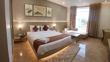 Standardzimmer | Zimmersafe, Schreibtisch, Verdunkelungsvorhänge, schallisolierte Zimmer