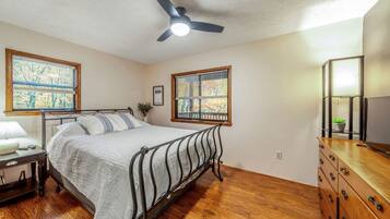 Skrivebord, sengetøj