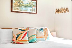 2 bedrooms, iron/ironing board, free WiFi, bed sheets - Kalama Terrace 2BR w/ Pool, AC, BBQ, Walk to Beach (Kihei)