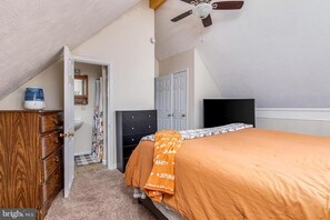 1 habitación y ropa de cama