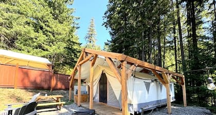 Glamping! Luxury Tent - Ranger, Idleyld Park, OR