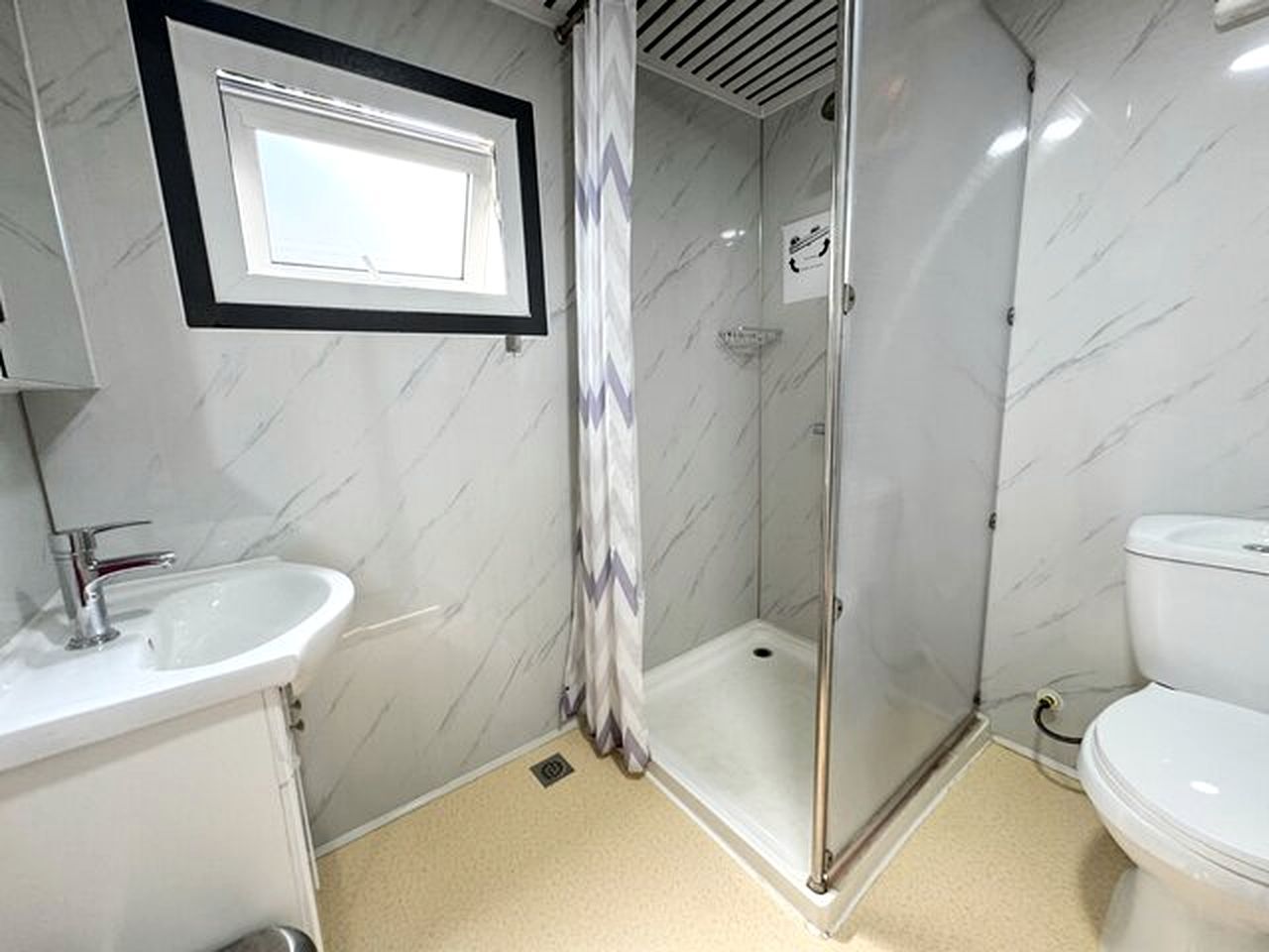 Towels, soap, shampoo, toilet paper