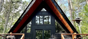 Stylish Dog-Friendly A-Frame Retreat with Deck & Fire Pit in Dahlonega, Georgia