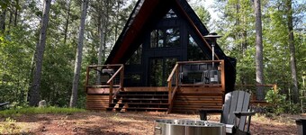 Stylish Dog-Friendly A-Frame Retreat with Deck & Fire Pit in Dahlonega, Georgia