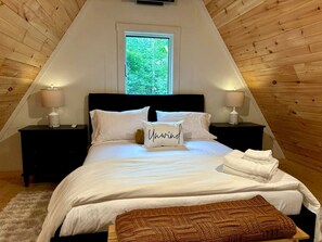1 bedroom, WiFi, bed sheets - Stylish Dog-Friendly A-Frame Retreat with Deck & Fire Pit in Dahlonega, Georgia (Dahlonega)