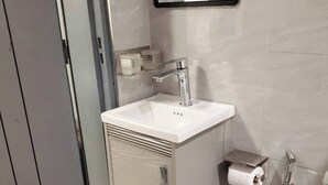 Studio, 1 Bedroom, Balcony | Bathroom - Modern Cozy Studio in the Heart of Kampala (Kampala)