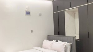 Studio, 1 Bedroom, Balcony - Modern Cozy Studio in the Heart of Kampala (Kampala)