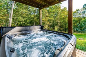 مغطس سبا خارجي