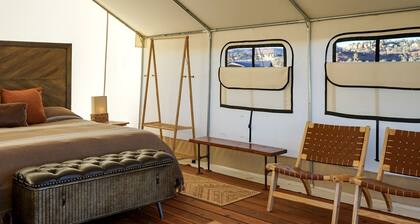Luxury Camping Alongside the Grand Staircase-Escalante National Monument in Utah