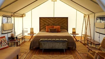 1 bedroom, desk, WiFi, bed sheets