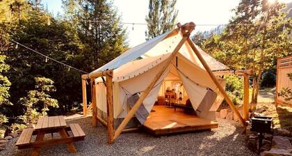 Tranquil Umpqua National Forest Accommodation Ideal for a Getaway in Oregon