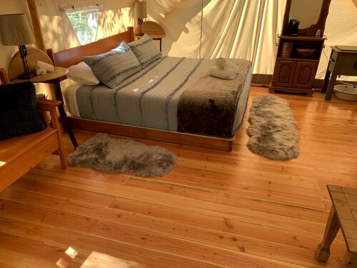 Tranquil Umpqua National Forest Accommodation Ideal for a Getaway in Oregon