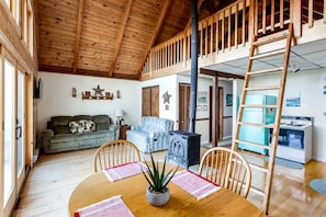 Fernseher, Kamin