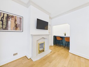 Interior - *NEW* Queens Road Property (Gloucestershire)