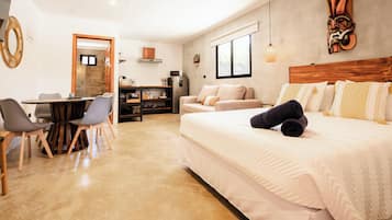 Comfort Apartment | Desk, laptop workspace, free WiFi