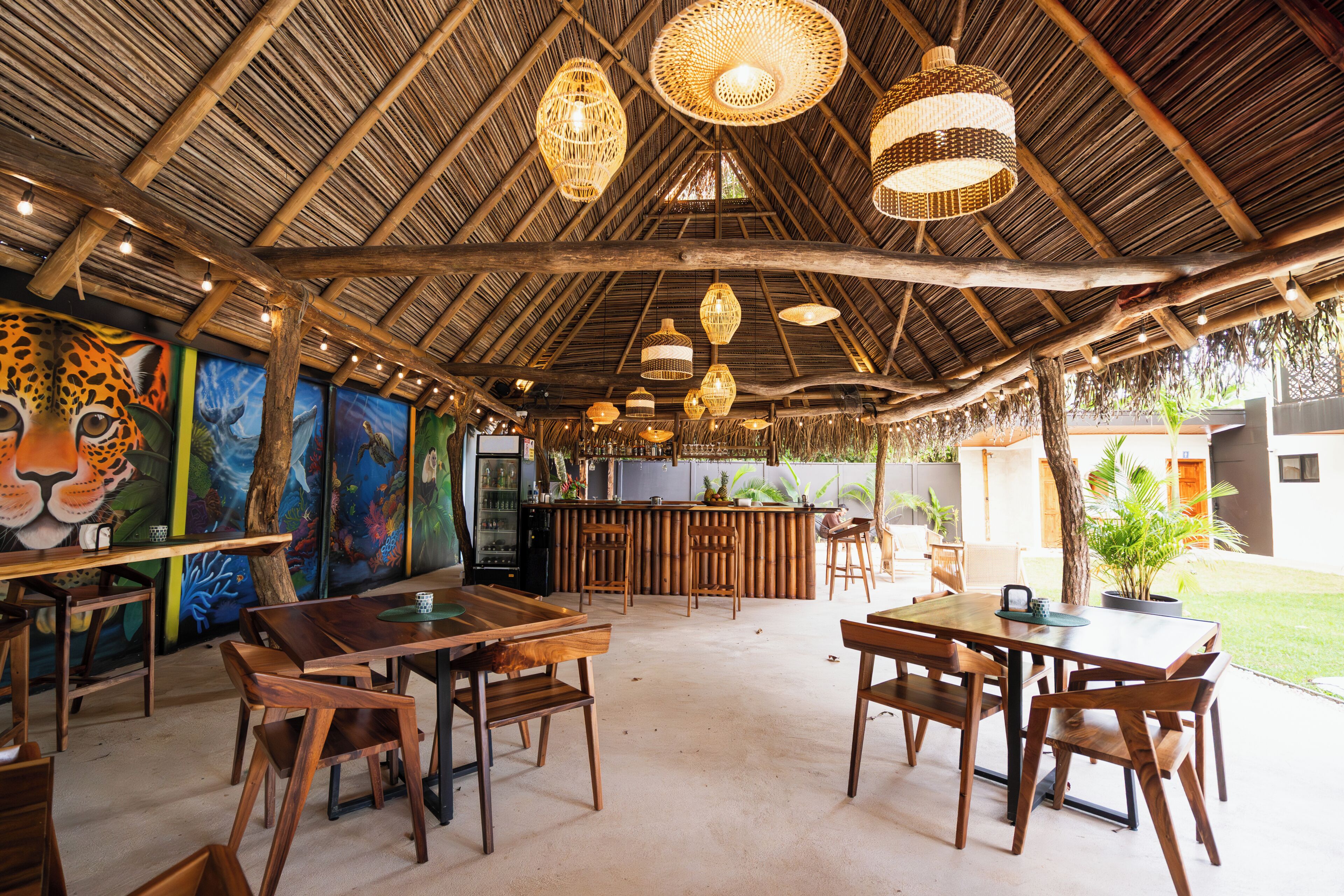 Bar à beira da piscina
