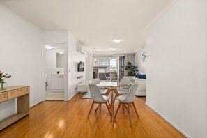 Apartment | Dining