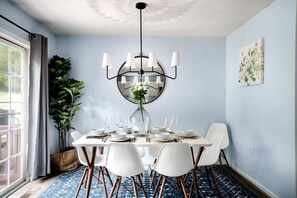 Unclassified image, 5 of 31, button
