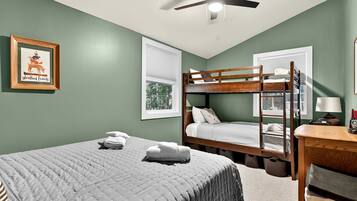2 bedrooms, iron/ironing board, WiFi, bed sheets
