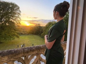 المنطقة المحيطة بالمنشأة