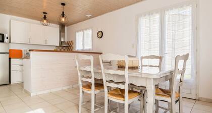 Maison traditionnelle, proche plages, WIFI, jardin