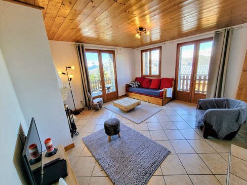 Chalet rénové calme avec terrasse, animaux acceptés aux Arcs 1800