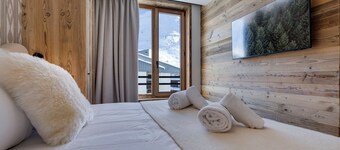 New apartment in Lavachet near slopes, 4 bedrooms for 8 people