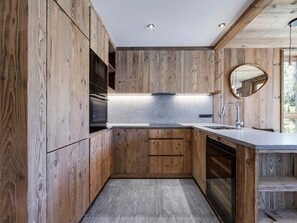 Kühlschrank, Mikrowelle, Geschirrspüler