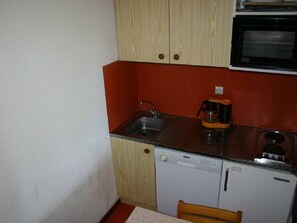Fridge, dishwasher - Studio 24m² for 4 ppl, in the heart of Praz de Lys, near slopes and shops (Le Praz de Lys)