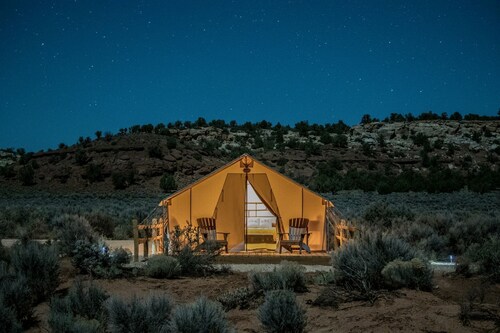 Safari Tent Adventure in Kanab, Utah: A Unique Glamping Experience