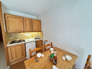 Kühlschrank, Mikrowelle
