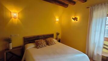 Iron/ironing board, free WiFi