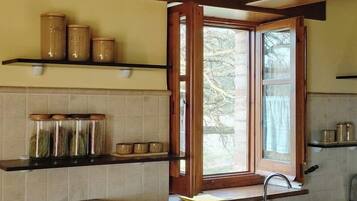 Departamento Confort, Terraza | Cocina privada | Periquera