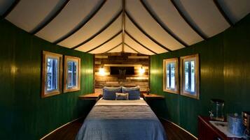 2 bedrooms, bed sheets